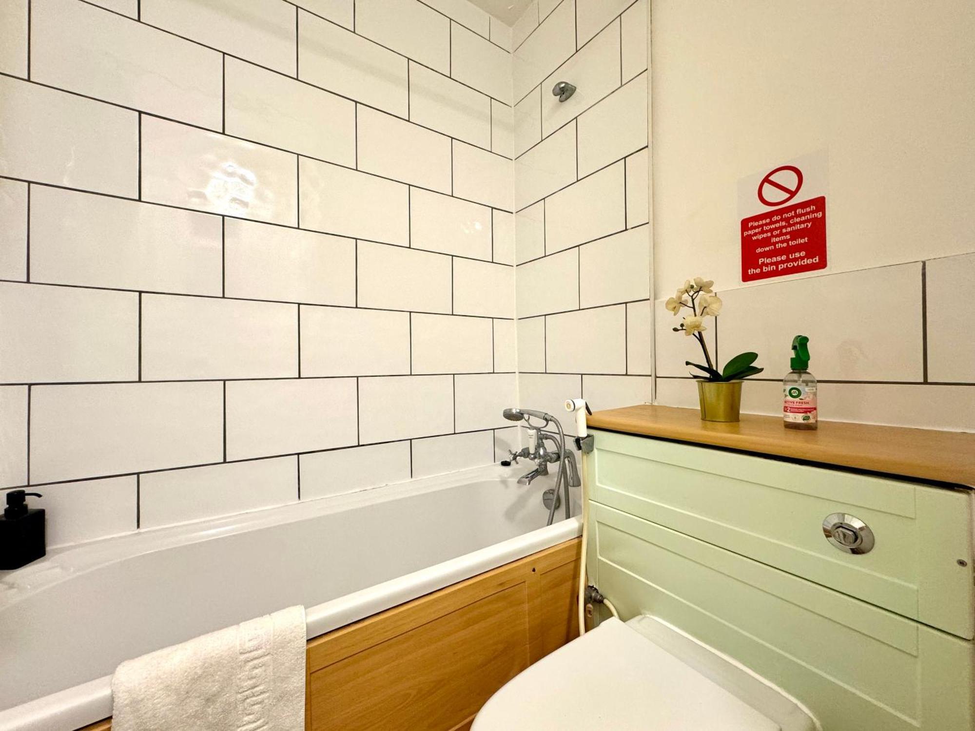 Cute 1 Bedroom By Wild * Londra